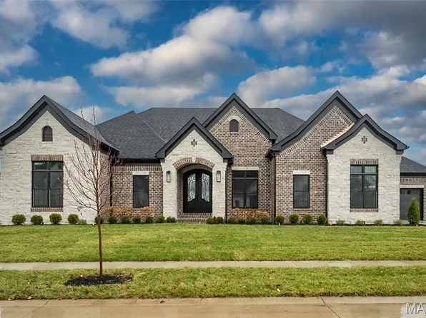 782 Schaeffers Grove Ct, Chesterfield, MO 63005