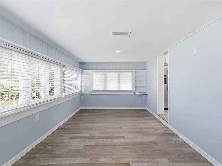 607 Manatee Ave — Photo 10