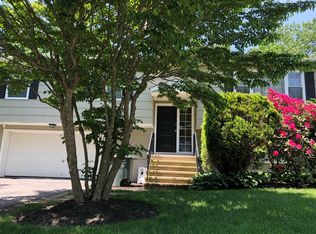 9 Quinsey Dr, Bridgeport, CT 06606