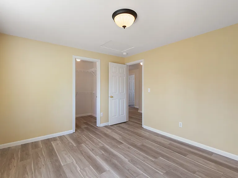 9104 Jersey Dr — Photo 25