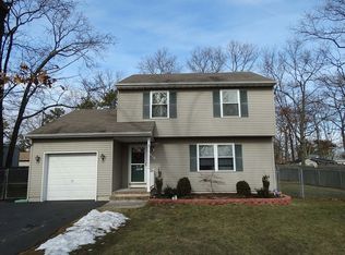 818 Applegate Ave, Brick, NJ 08723