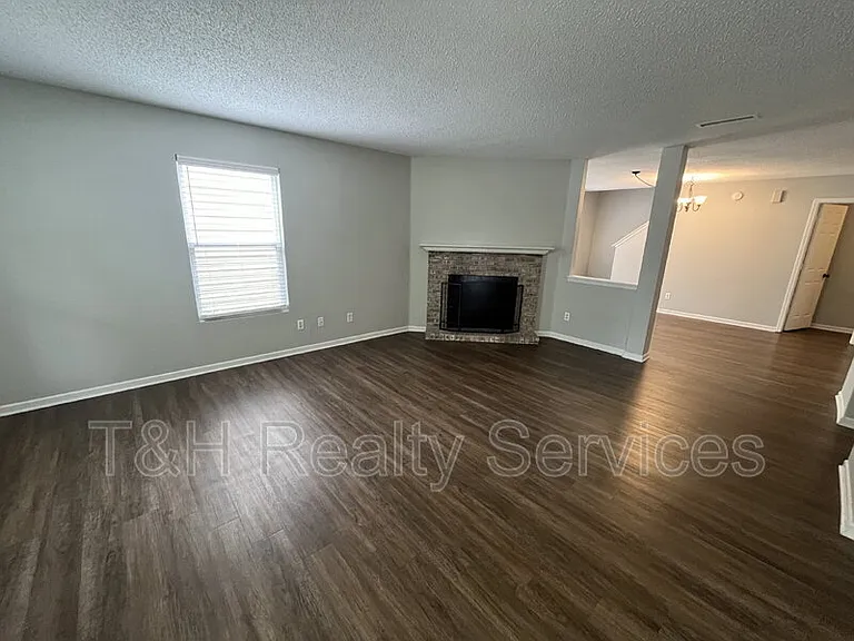 14235 Clapboard Dr — Photo 2