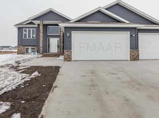 1110 Brooks Dr W, West Fargo, ND 58078