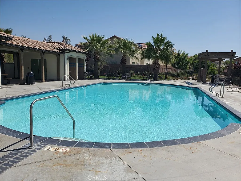 4 bed, 2.5 bath, 1818 sqft, $3,150 — Photo 4