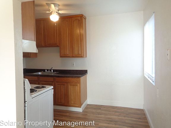 5th image of 207 Brown St APT 12
