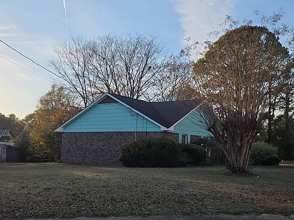 3rd image of 145 Mangrove Dr