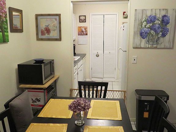 3rd image of 36 Richmond Blvd Unit 2A