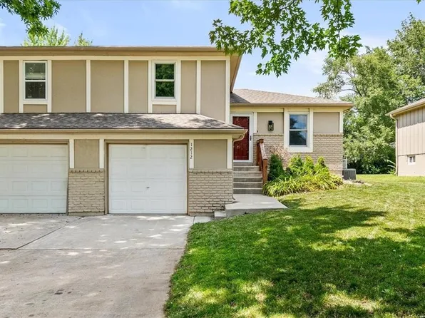 1212 W Sheridan St, Olathe, KS 66061