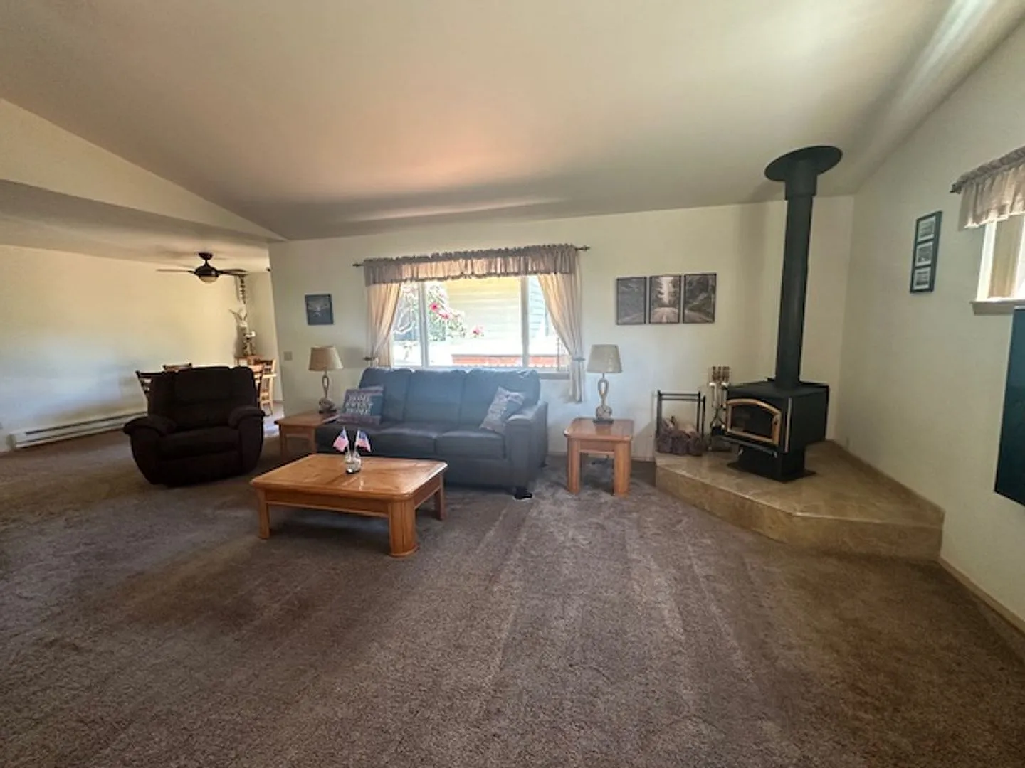 1476 Glenwood Dr — Photo 4