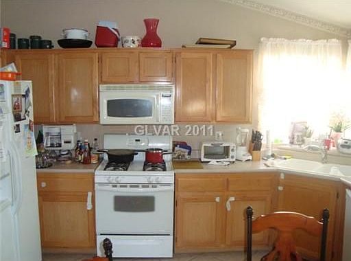 3rd image of 9554 Lavarun Ct