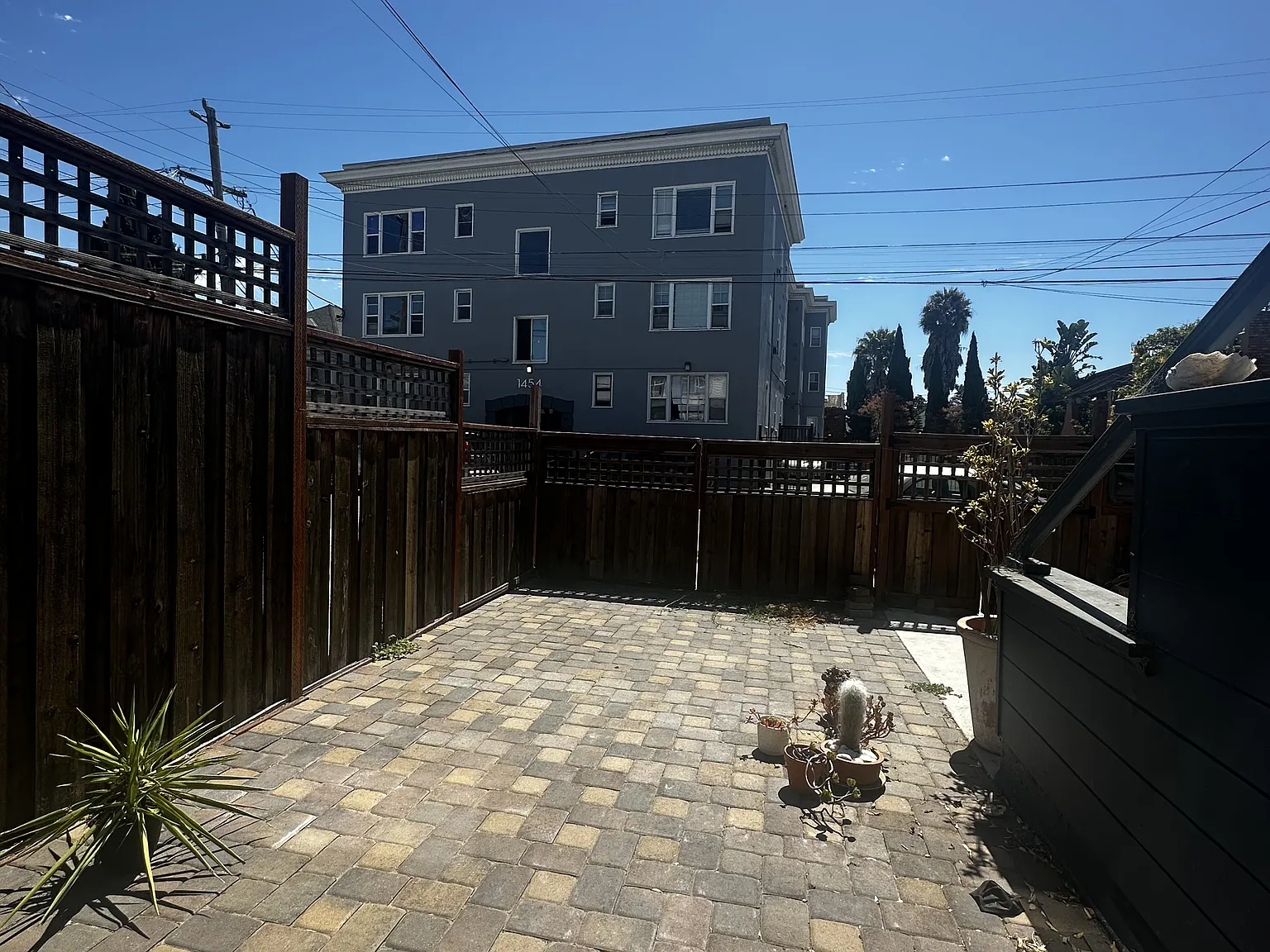 2 bed, 900 sqft, $2,000 — Photo 2