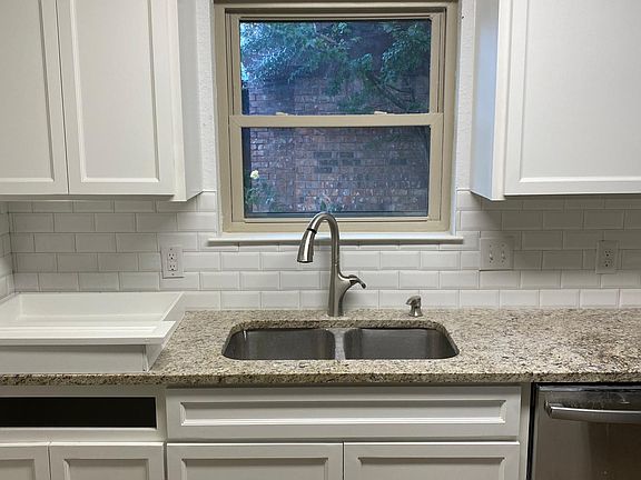 2nd image of 3609 Auburn Dr