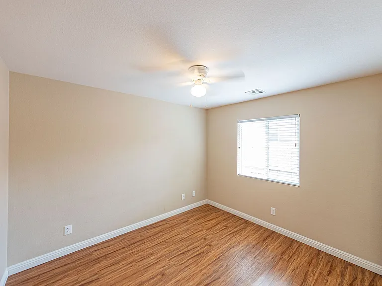 10243 Midnight Glow Ct — Photo 13