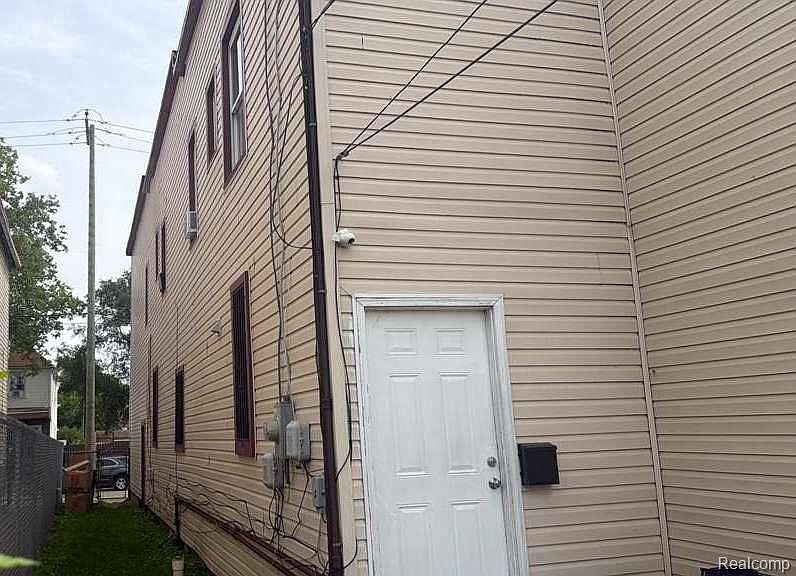 3401 Military St, photo 7