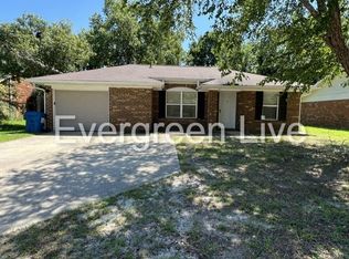 105 Viola Ct, Raeford, NC 28376
