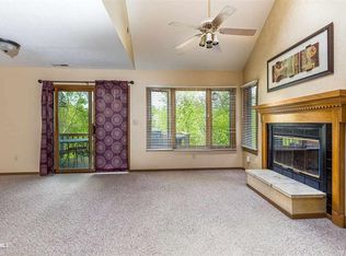 103 Walnut Hill Dr, Galena, IL 61036