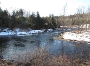 512 Clyde St, Newport, VT 05855