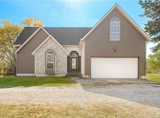 3082 Tennessee Rd, Ottawa, KS 66067