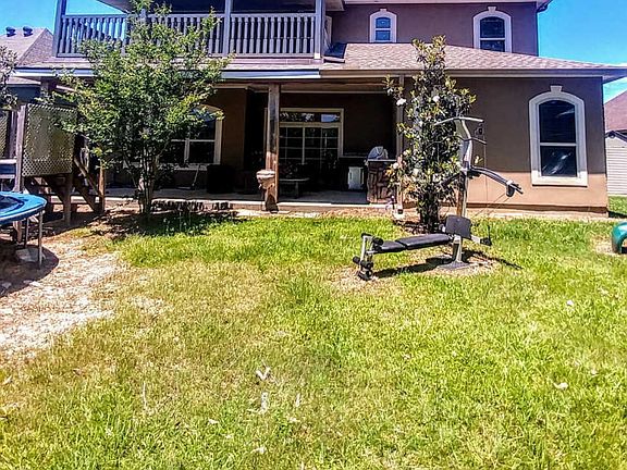 3rd image of 201 Wind Haven Ln