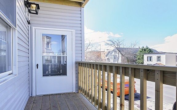 3rd image of 1833 N Kimball Ave APT 3