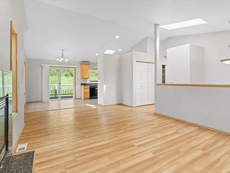 5062 23rd Ave SW — Photo 7
