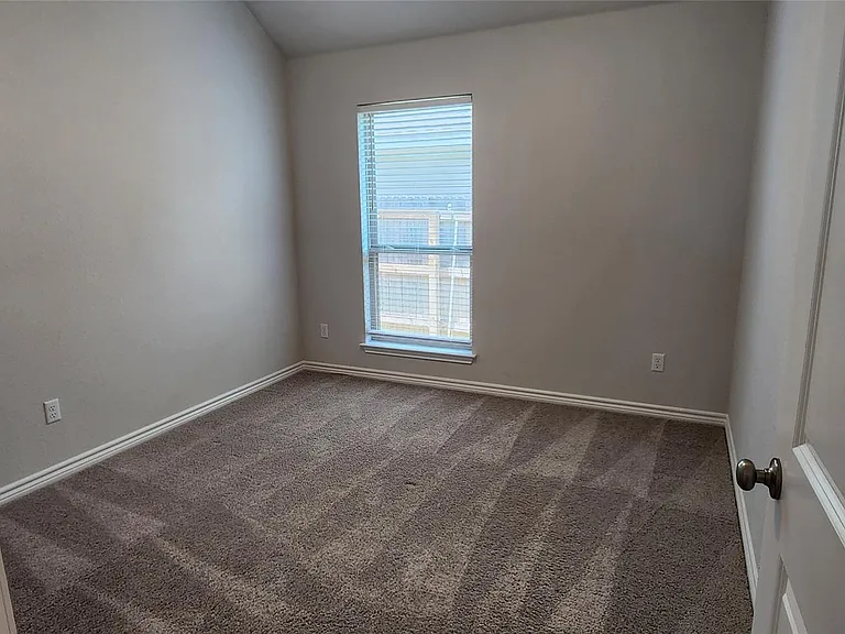 408 Los Olives Ln — Photo 24