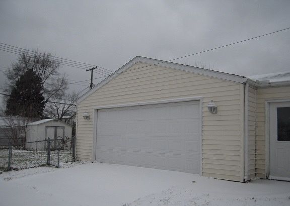 3rd image of 137 Alford St