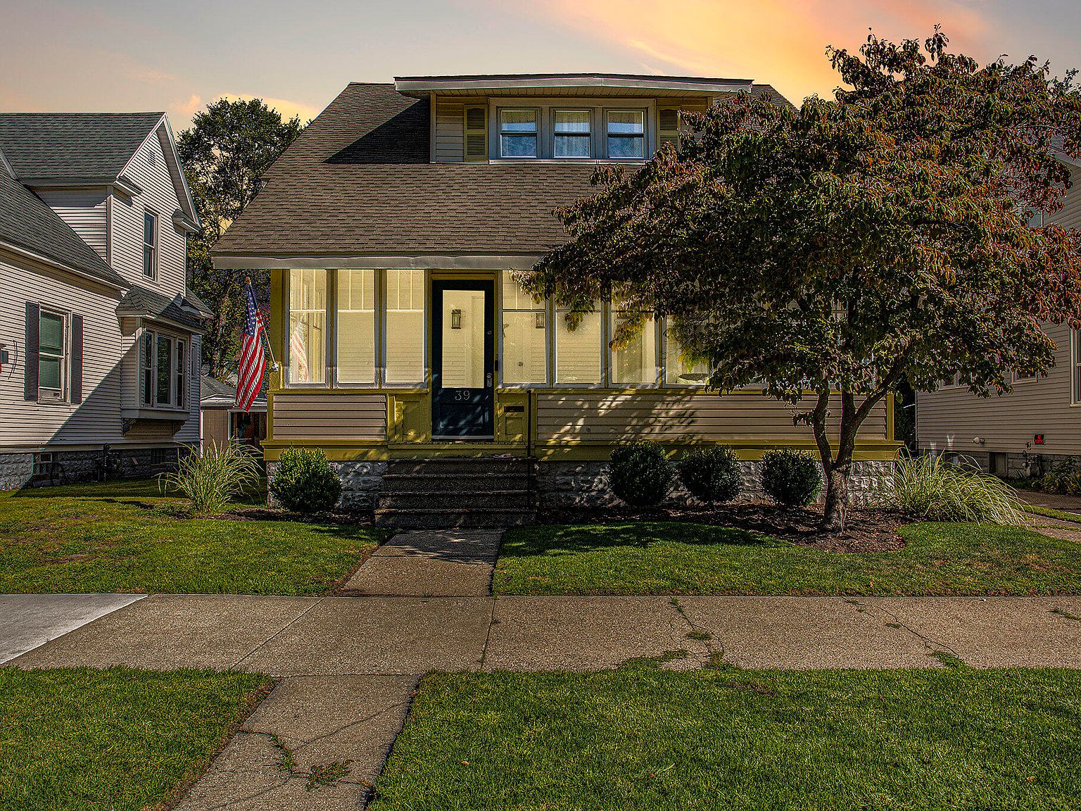 39 E 20th St, Holland, MI 49423 Zillow