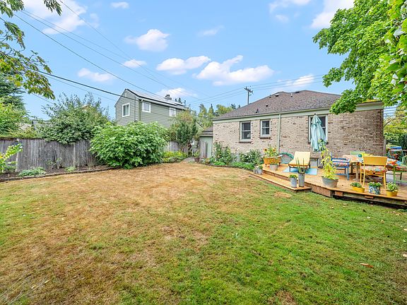 5th image of 5041 47th Ave NE #98105