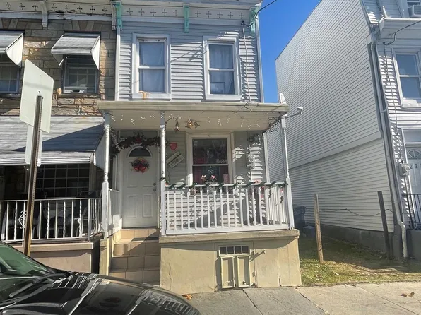 223 S 10th St, Reading, PA 19602