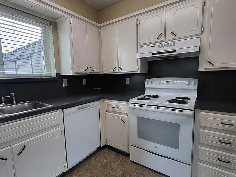 1626 Glenn Bo Dr — Photo 7