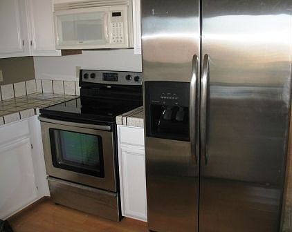 5th image of 40 Parkview Terrace Dr