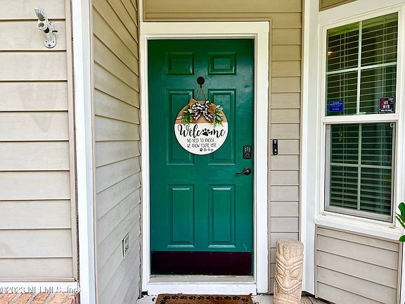 4th image of 3171 Sweetwater Oaks Dr N