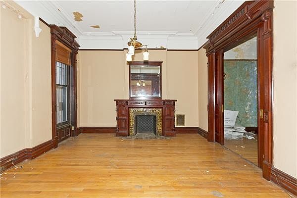 1st image of 136 Mac Donough St