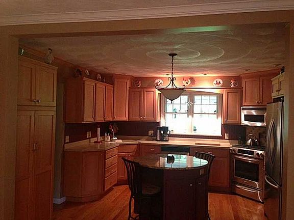 4th image of 211 Primrose Dr