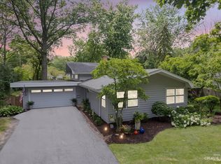 1117 Laurel Ln, Naperville, IL