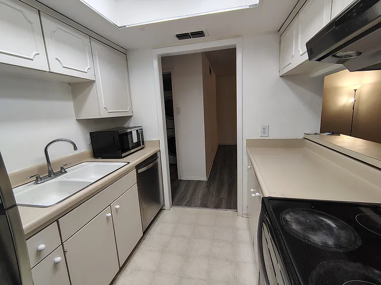 8401 N New Braunfels Ave #223 — Photo 10