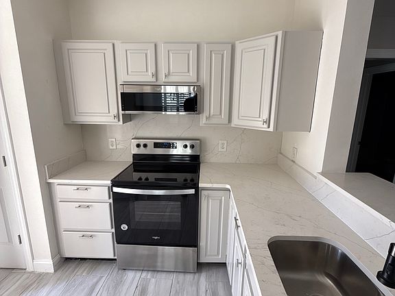 4th image of 1945 Tara Ct APT 101