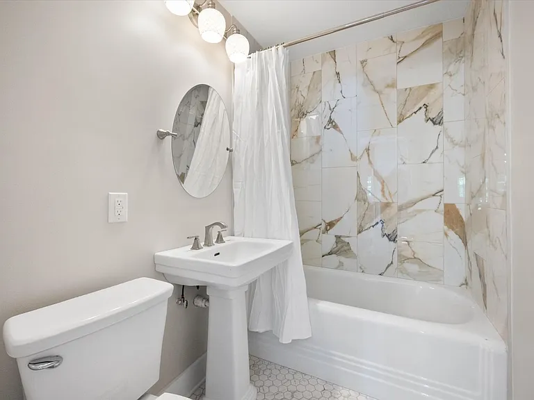 4513 S 6th St — Photo 21