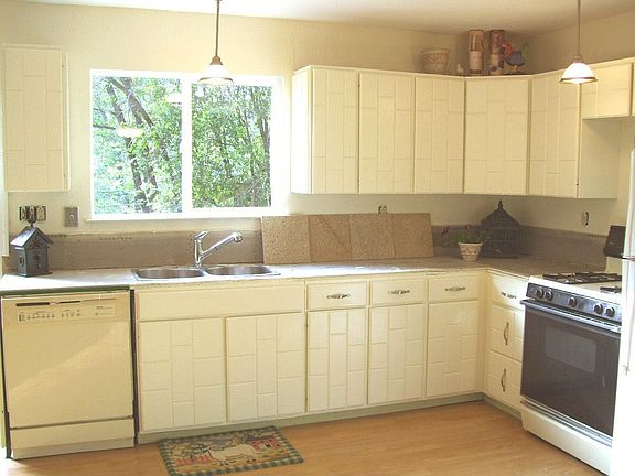 Appliances included!