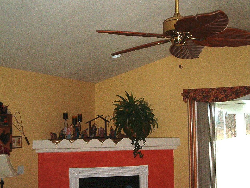 Gas Fireplace in FamilyRoom