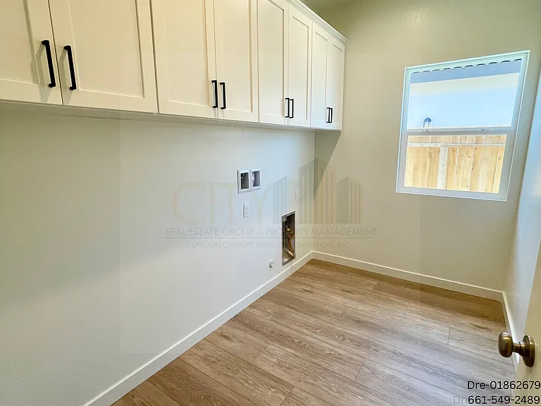 8607 Avon St — Photo 11