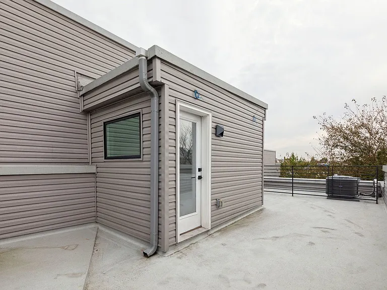 2219 N Hope St — Photo 30