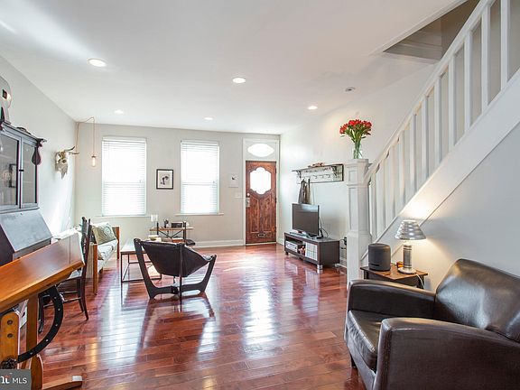 5th image of 1037 Cantrell St