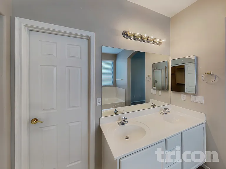 13218 W Jacobson Dr — Photo 9