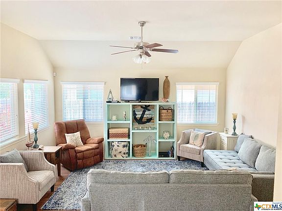 5th image of 217 Rock Bluff Ln