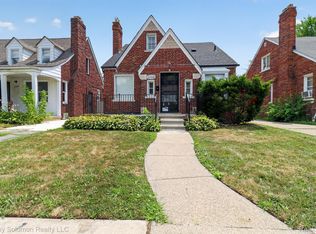 10318 Beaconsfield St, Detroit, MI 48224