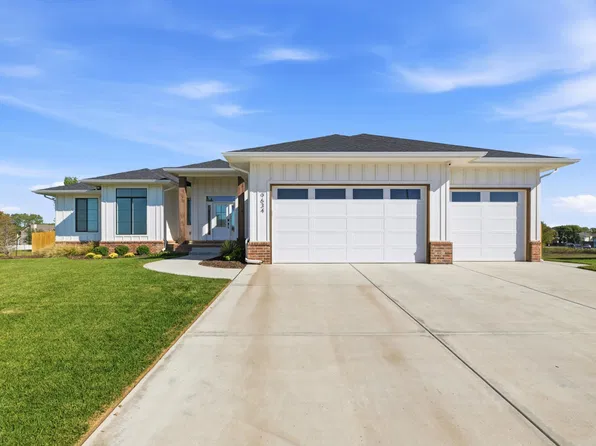 9634 W Cedar Ln, Maize, KS 67101