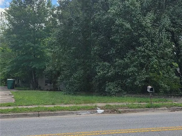 212 Oakview Rd, High Point, NC 27265