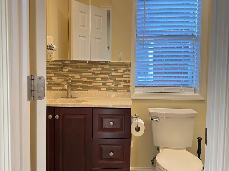 BATH UPPER